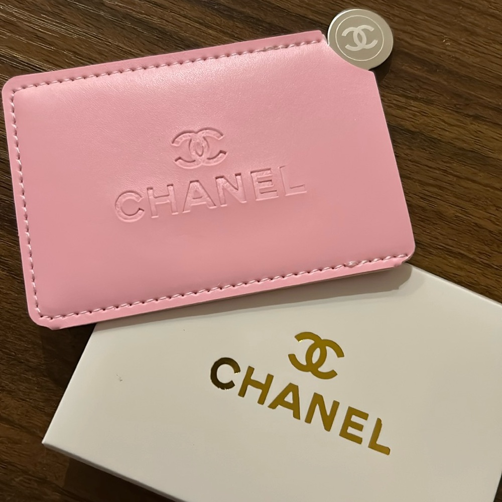 Chanel pink mirror card holder - Picture 3 of 4